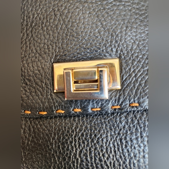 Reni Black Leather Shoulder Bag - Picture 4 of 8